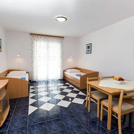 Studio 5521a Apartment